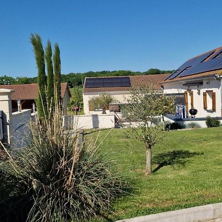 Gite De La Combe Ganat 3 Etoiles Sanvignes-les-Mines Exteriör bild