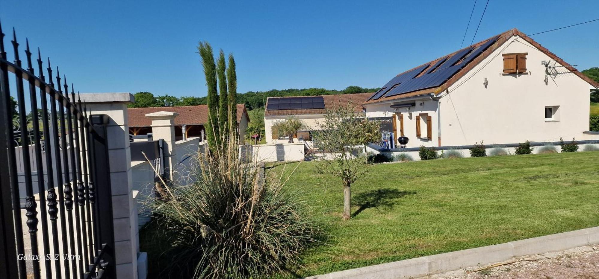 Gite De La Combe Ganat 3 Etoiles Sanvignes-les-Mines Exteriör bild
